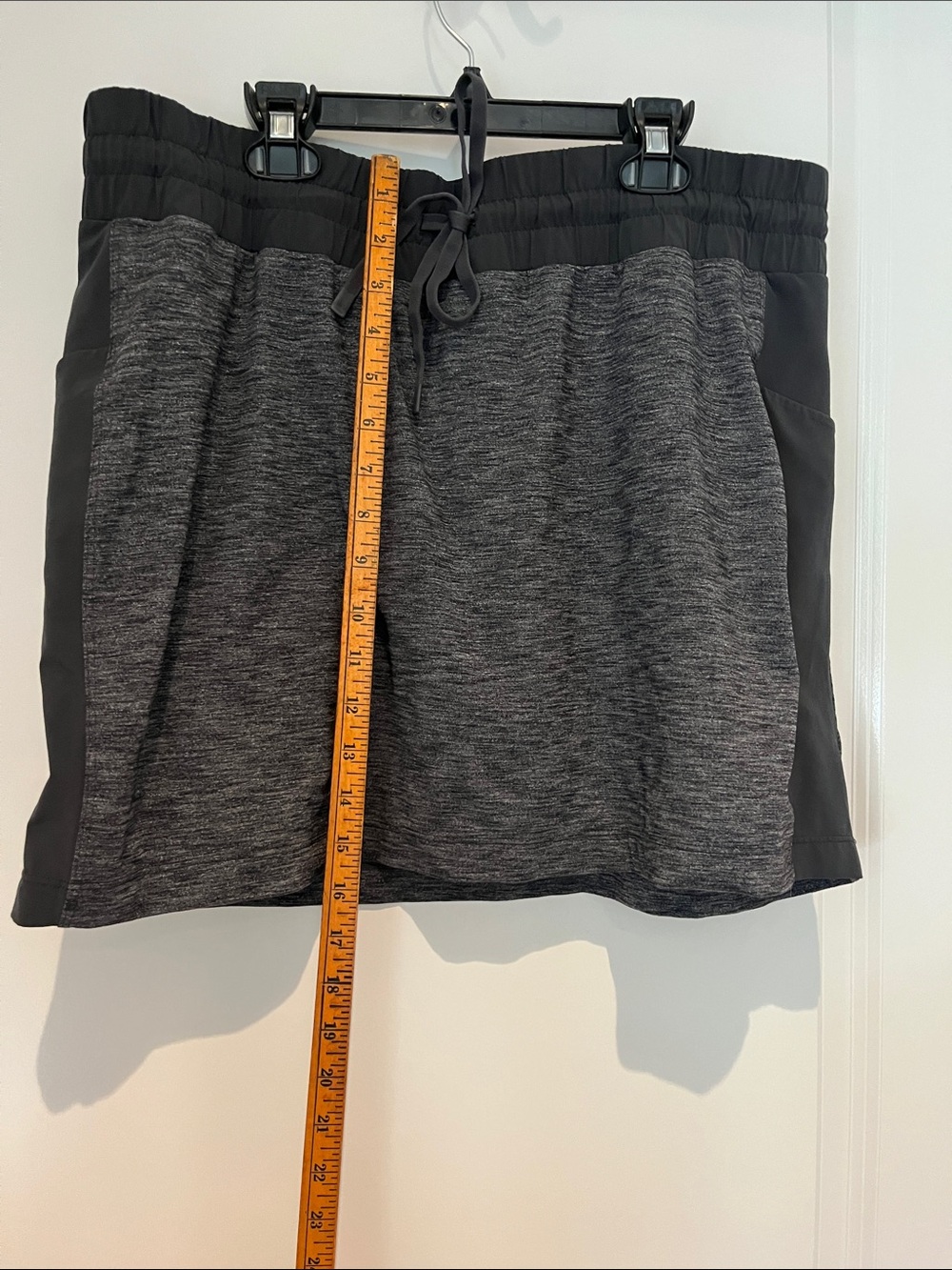Athleta Charcoal Heather & Black Women's Skort
